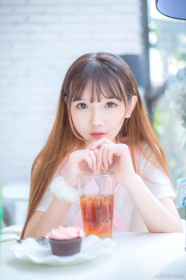 “下去吧。”吕布挥了挥手。